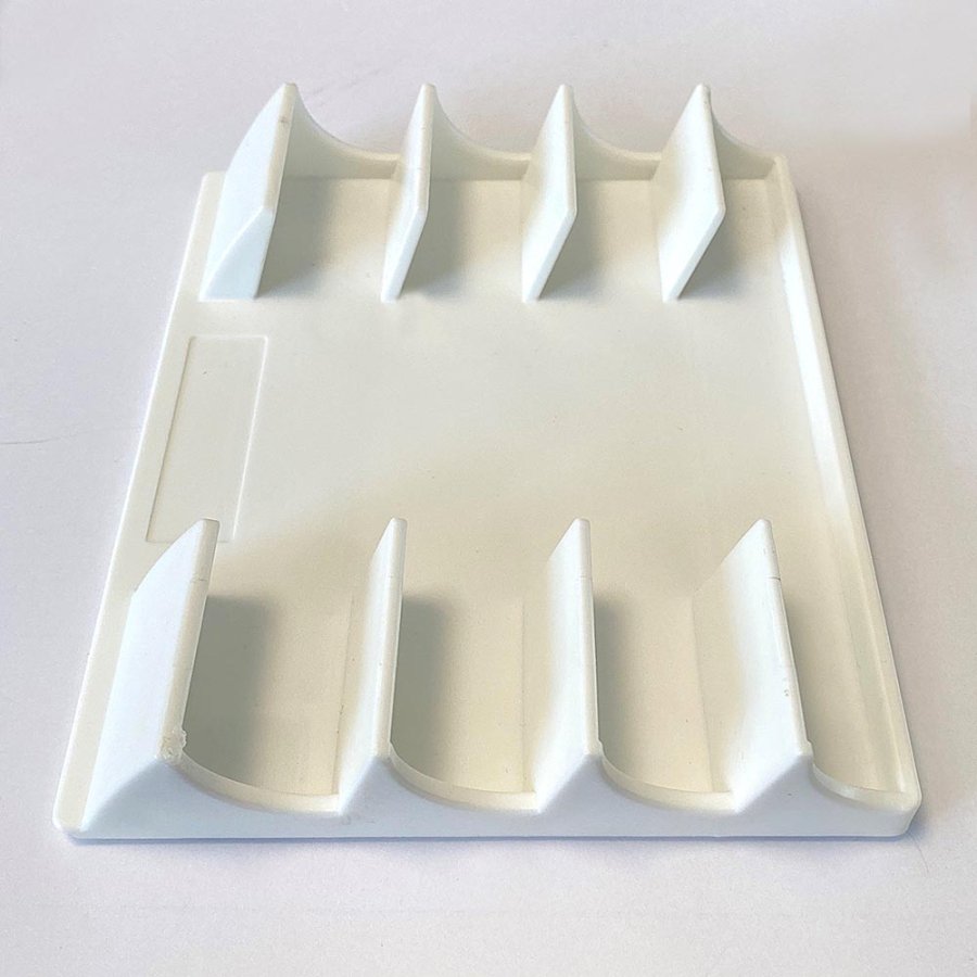 Magnetischer Stifthalter f&uuml;r 4 Stifte, wei&szlig;er Kunststoff, mit 4 Magneten hinten und Klebepads