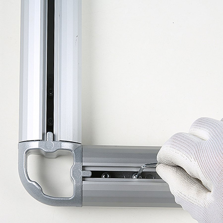 Omni-Bannerrahmen, 150 x 200 cm. inkl. Haken mit Gummi