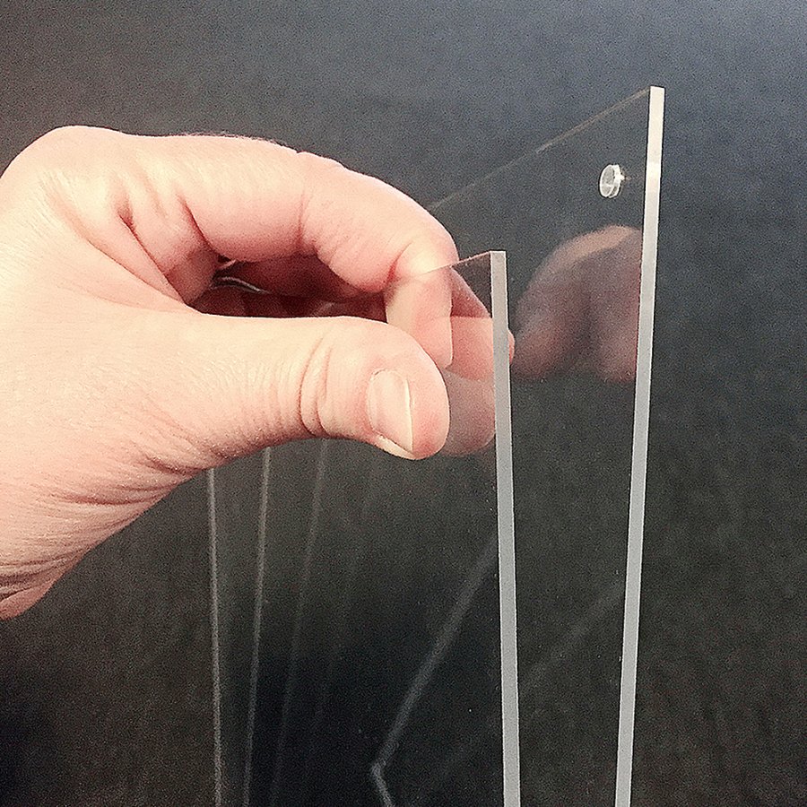 Posterleiste aus Acryl mit L&ouml;chern, horizontal, A4