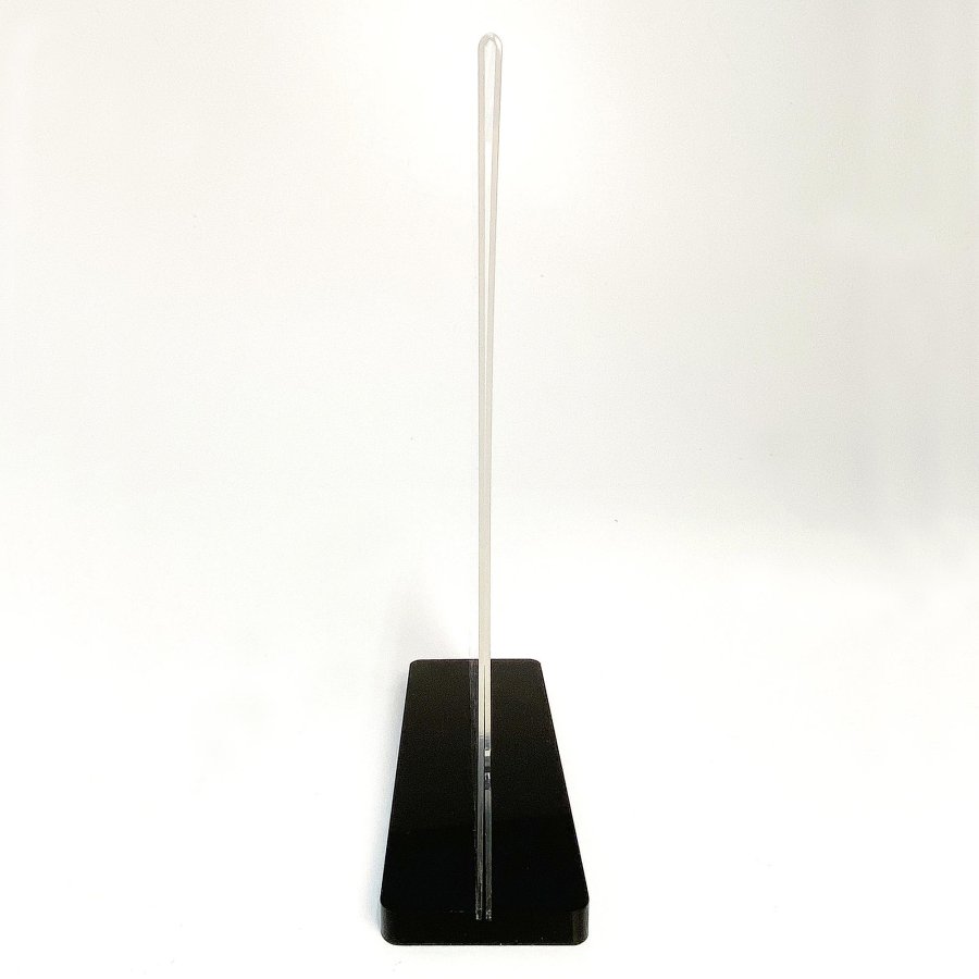 Black Bottom Men&uuml;kartenhalter vertikal - M65-Flyer - 9,9 x 21 cm - schwarz