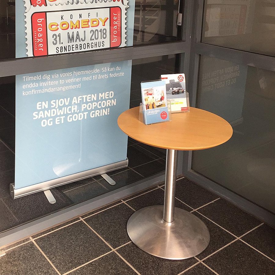 Acryl-Prospekthalter f&uuml;r Tisch - A5