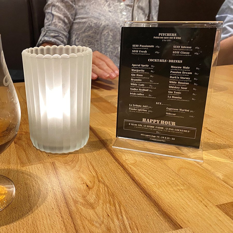 T - Men&uuml;kartenhalter vertikal - A5 - 14,8 x 21 cm