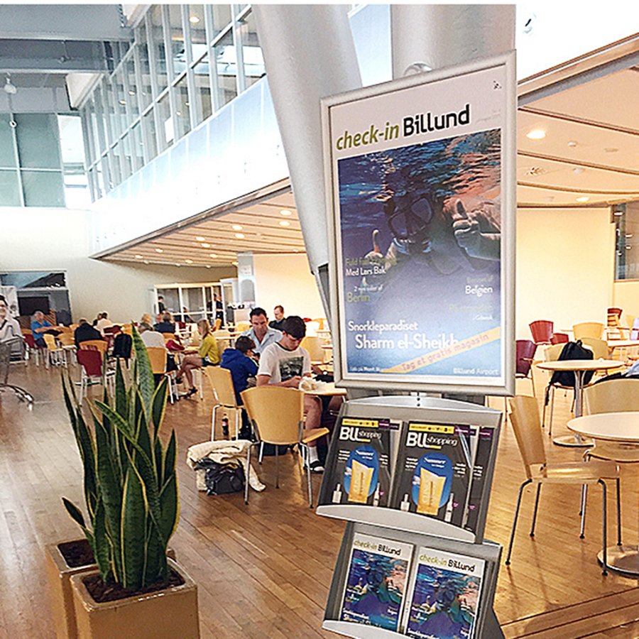 Multi Stand 3 Infost&auml;nder - einseitig mit 2 Stahlregalen 25mm, 1 x 50 x 70 cm