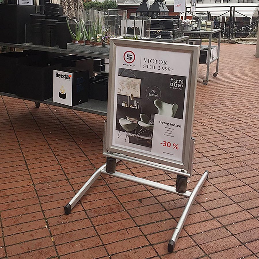 Wind-Line Lux Kundenstopper - 70 x 100 cm - Silber