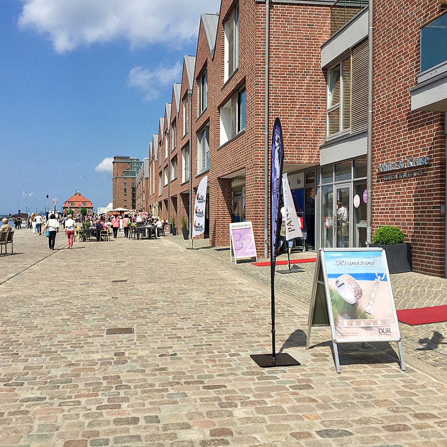 Alu-Line Rondo Kundenstopper - 70x100 cm - Silber