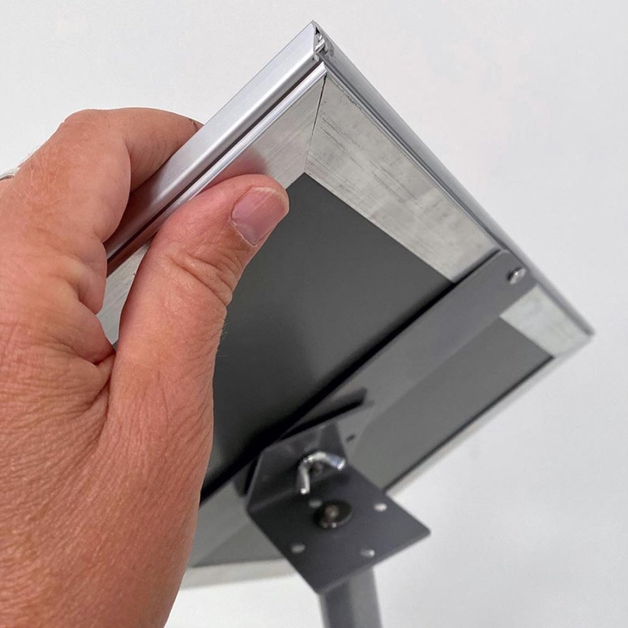 BASIC Infostand A4 silber