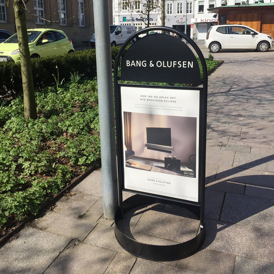 Gotik Circle Kundenstopper mit Logo schild, schwarz - A1